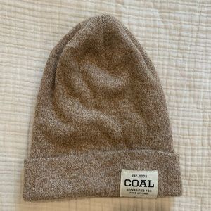Women’s tan & white heather beanie
